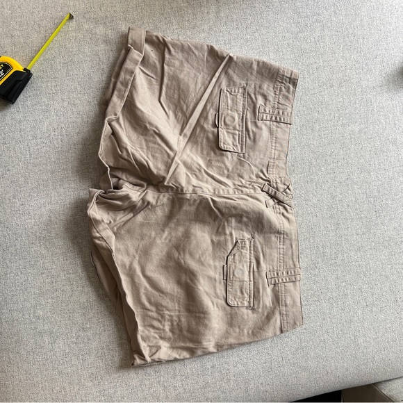 Forever 21 size 12 khaki short - Picture 3 of 4